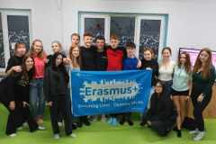 received_1482796132541868