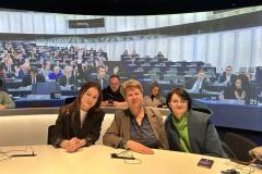 received_381714508123826