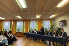 received_1336371520475962